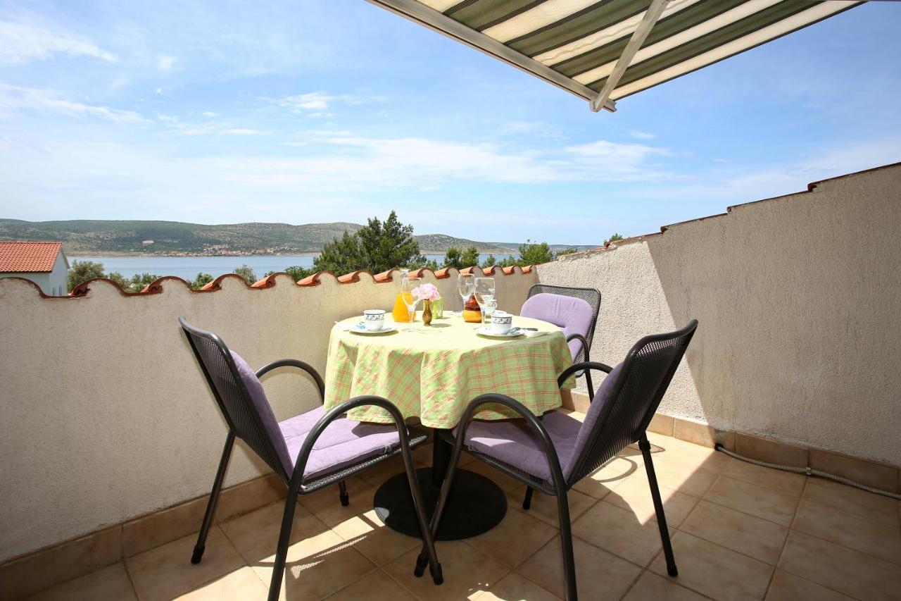 Apartments Vila Ana Seline Luaran gambar