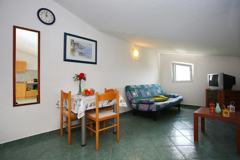 Apartments Vila Ana Seline Luaran gambar